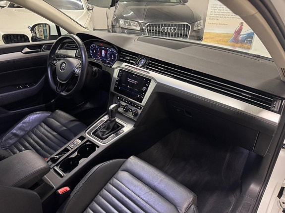 Volkswagen Passat 20 of 24