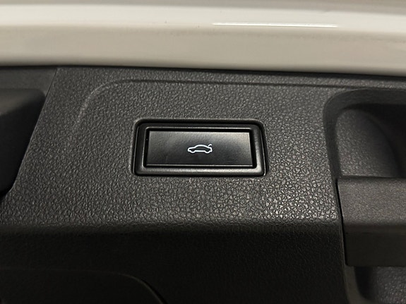 Volkswagen Passat 24 of 24