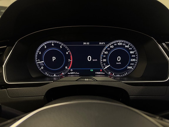 Volkswagen Passat 14 of 24