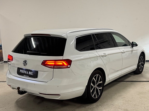 Volkswagen Passat 4 of 24
