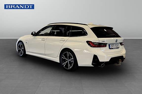 BMW 330e 2 of 9