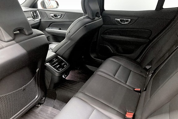 Volvo S60 8 of 10