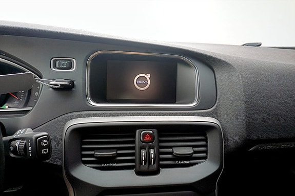 Volvo V40 Cross Country 6 of 10