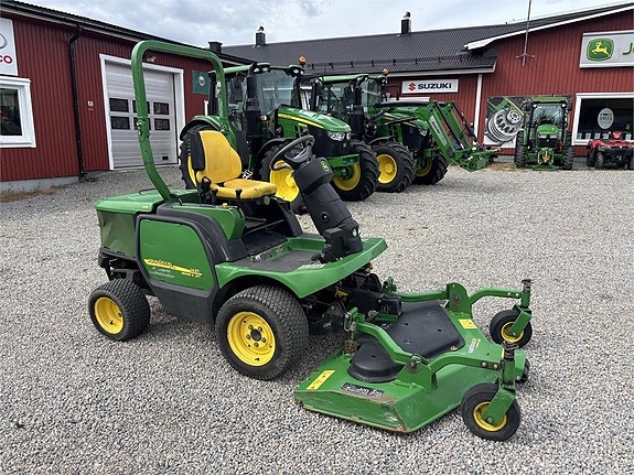 John Deere 1445 3 of 5
