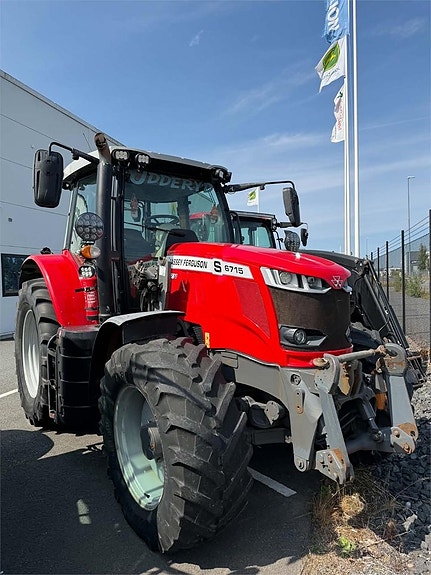 Massey Ferguson 6715S Dyna-6
