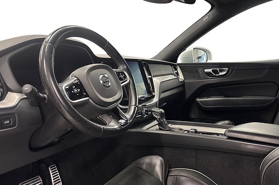 Volvo XC60 8 of 21