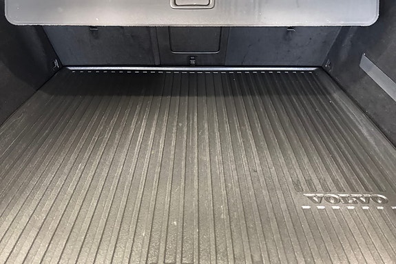 Volvo XC60 13 of 21