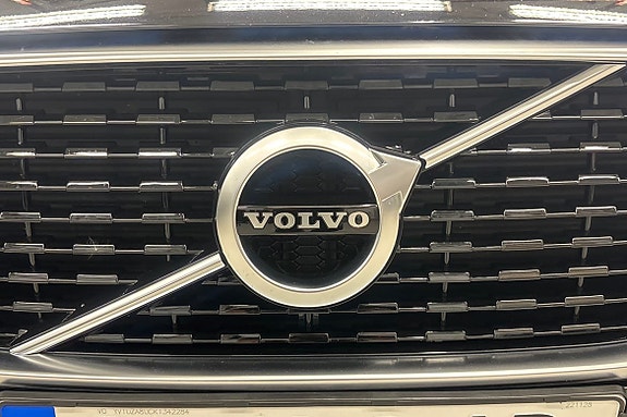 Volvo XC60 19 of 21