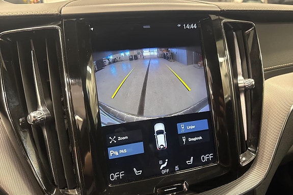 Volvo XC60 17 of 21