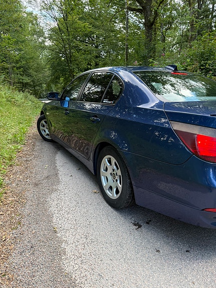 BMW 525i 9 of 10