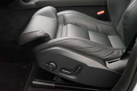 Volvo XC90 14 of 24