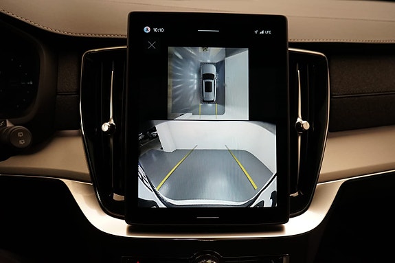 Volvo XC90 18 of 24
