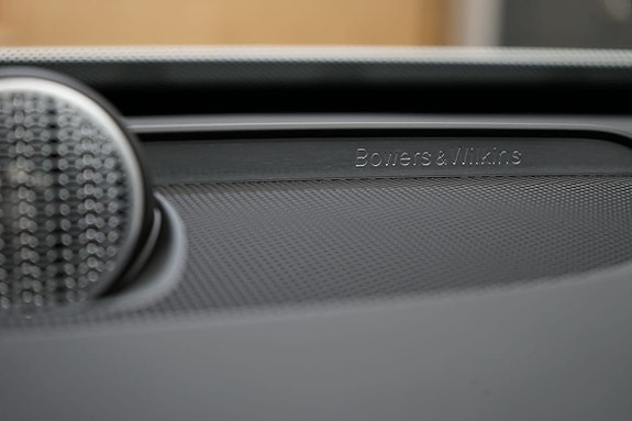Volvo XC90 16 of 24