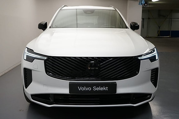Volvo XC90 22 of 24