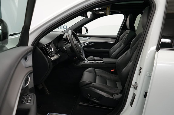 Volvo XC90 6 of 24