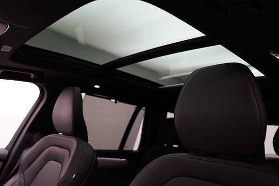 Volvo XC90 19 of 24