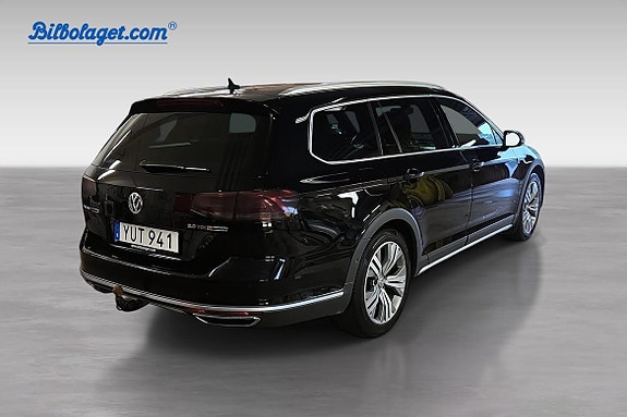 Volkswagen Passat Alltrack 4 of 15