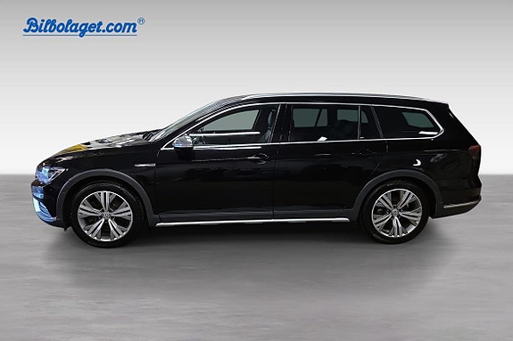 Volkswagen Passat Alltrack 2 of 15