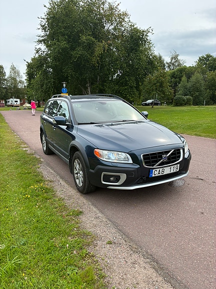 Volvo XC70 3 of 5