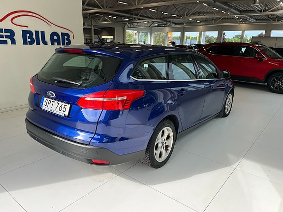 Ford Focus 4 of 8