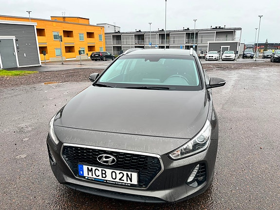 Hyundai i30 3 of 6