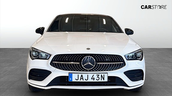 Mercedes-Benz CLA250 8 of 16