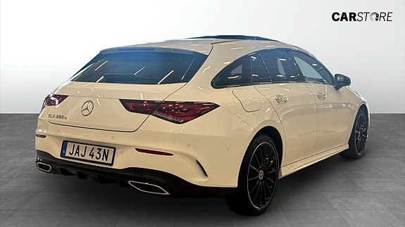 Mercedes-Benz CLA250 2 of 16