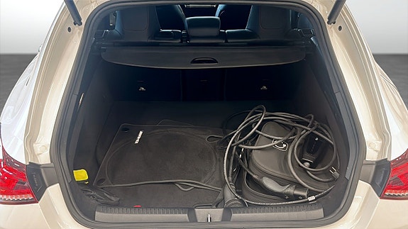 Mercedes-Benz CLA250 10 of 16