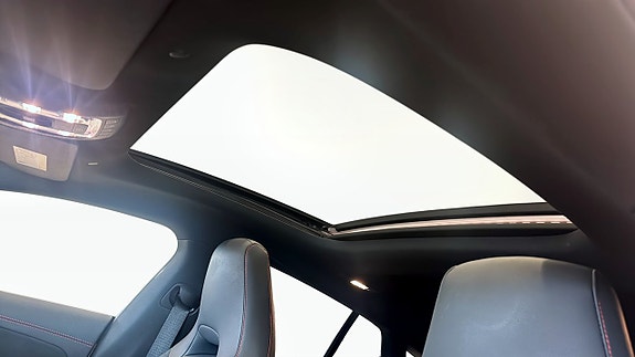 Mercedes-Benz CLA250 13 of 16