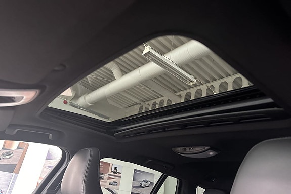 Volvo V60 Cross Country 11 of 18