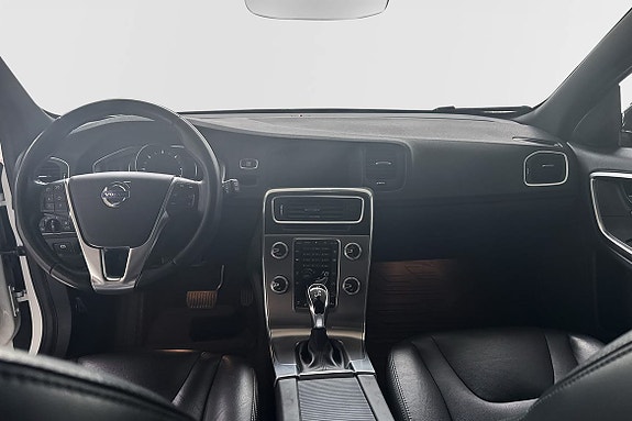 Volvo V60 Cross Country 5 of 18