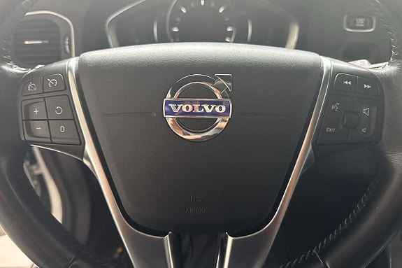 Volvo V60 Cross Country 13 of 18