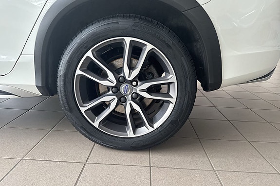 Volvo V60 Cross Country 17 of 18