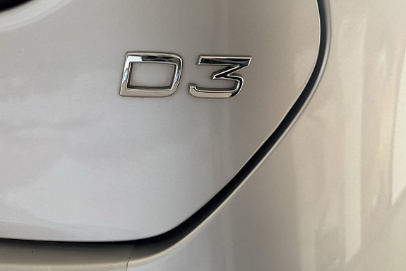 Volvo V40 14 of 19