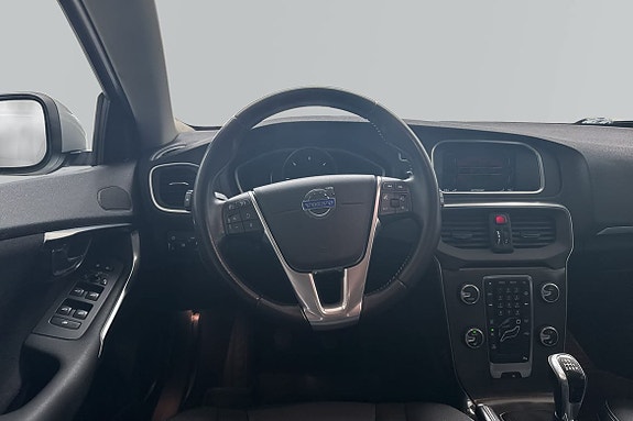 Volvo V40 10 of 19