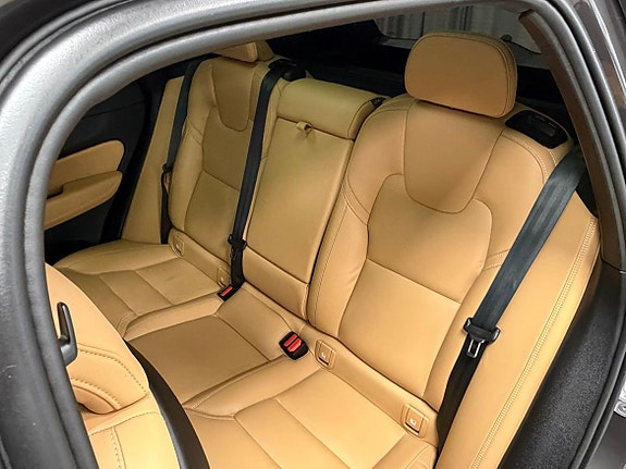 Volvo XC60 21 of 27