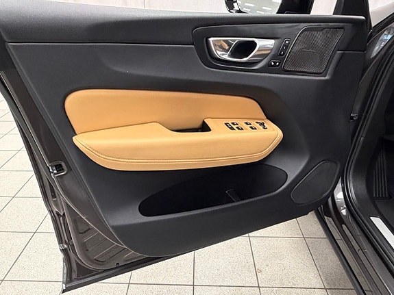 Volvo XC60 6 of 27