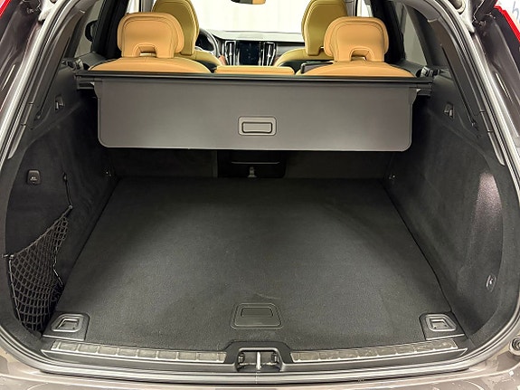 Volvo XC60 24 of 27