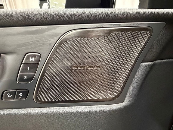 Volvo XC60 7 of 27