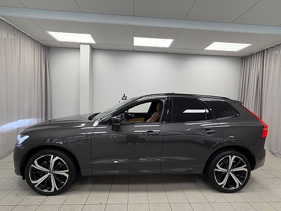 Volvo XC60 2 of 27