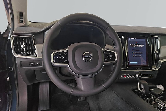 Volvo S90 10 of 26