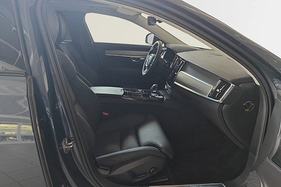 Volvo S90 4 of 26