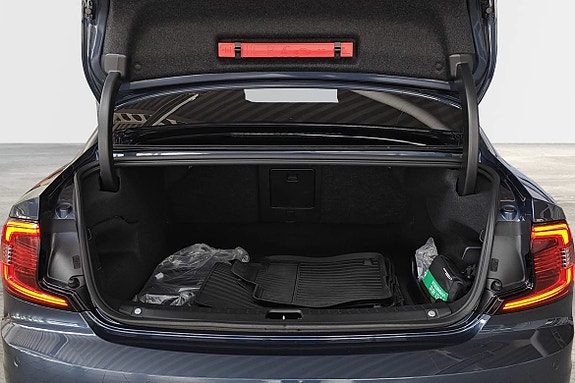 Volvo S90 13 of 26
