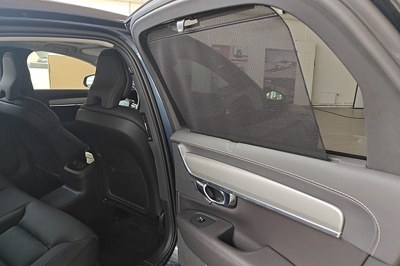 Volvo S90 24 of 26