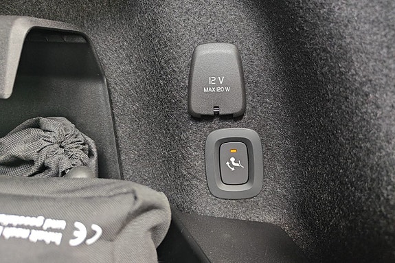 Volvo S90 22 of 26