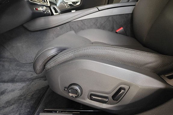 Volvo S90 18 of 26