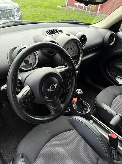MINI Countryman Cooper D 4 of 7