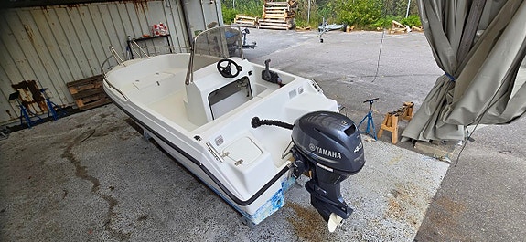 HR 465 -99 / Yamaha F40 -15 2 of 4