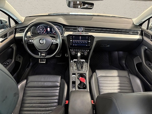 Volkswagen Passat Alltrack 4 of 13