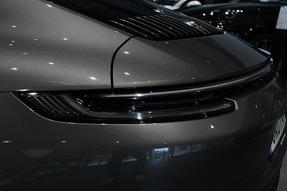Porsche 911 Carrera 4 GTS 8 of 21